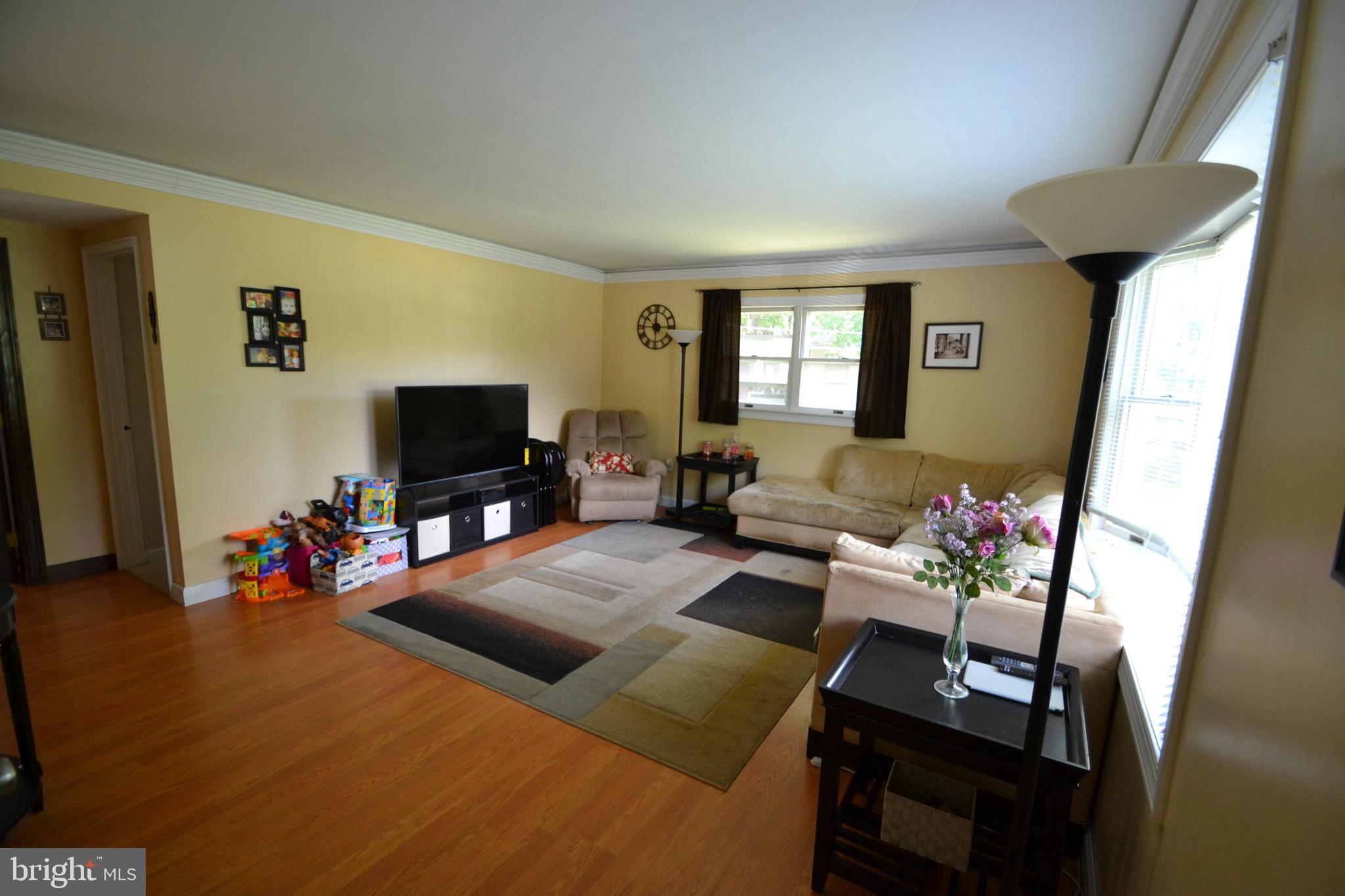 2480 Byberry Road Hatboro, PA 19040 - Photo 4 of 30 Living Room