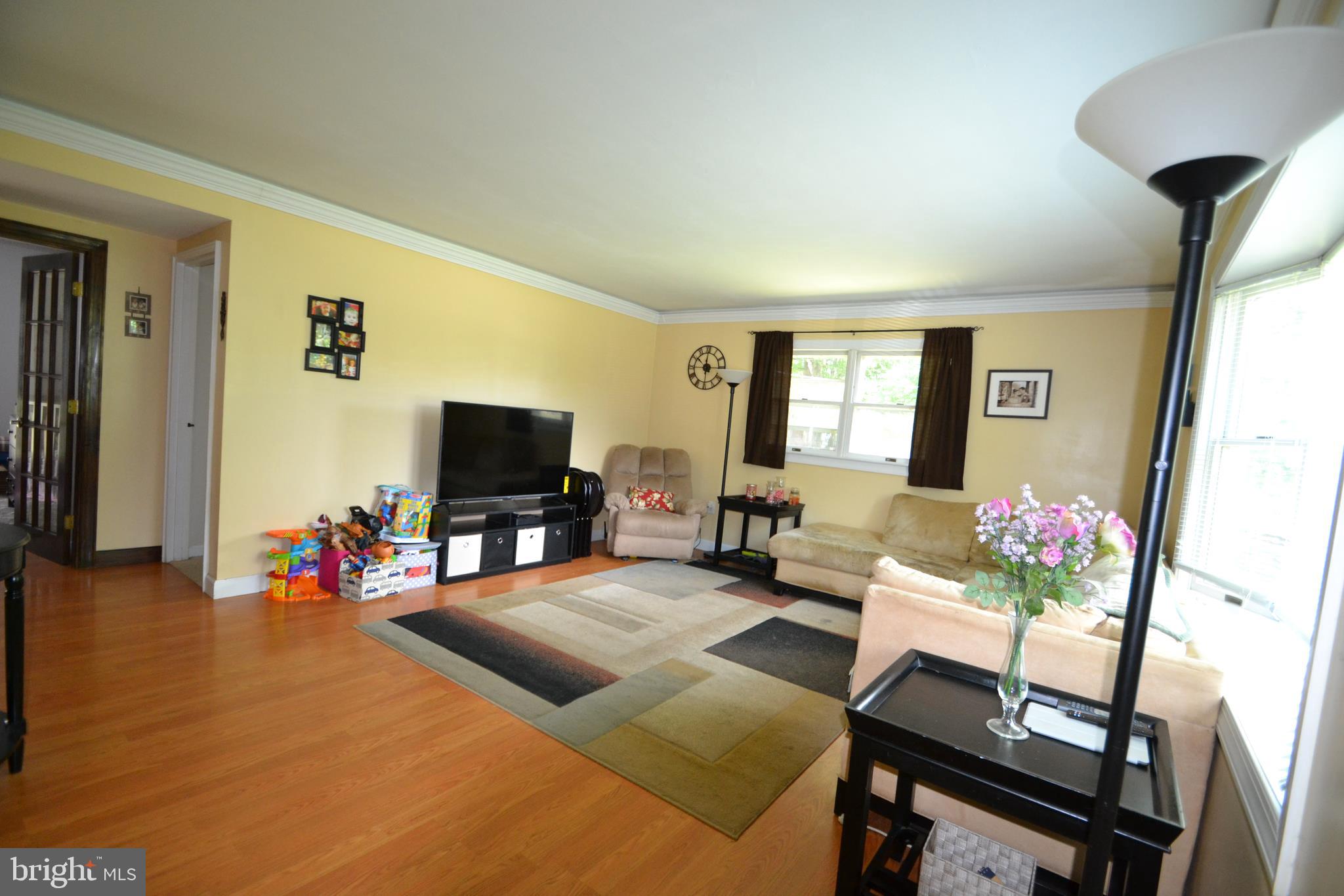 2480 Byberry Road Hatboro, PA 19040 - Photo 5 of 30 Living Room