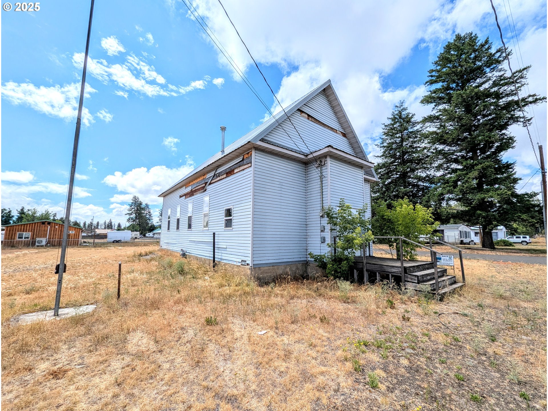 1290 Baltimore Street Elgin, OR 97827 - Photo 2 of 7