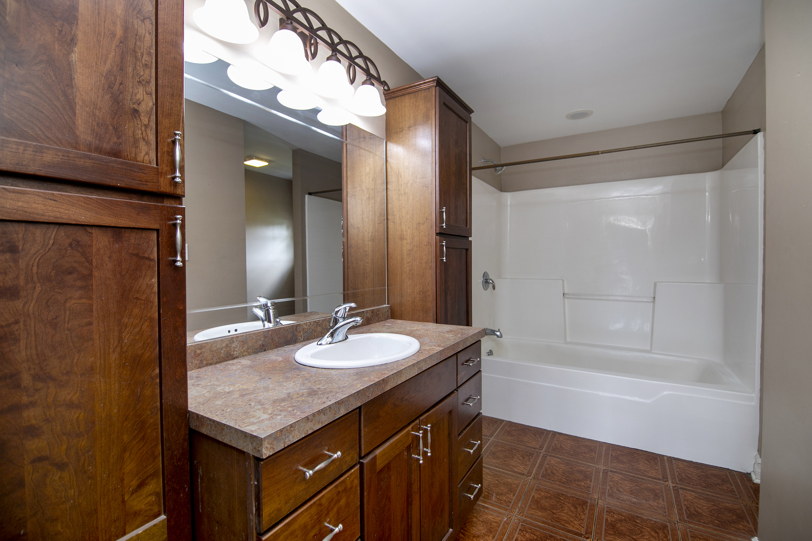 1123 Meadow Path Manteno, IL 60950 - Photo 14 of 32