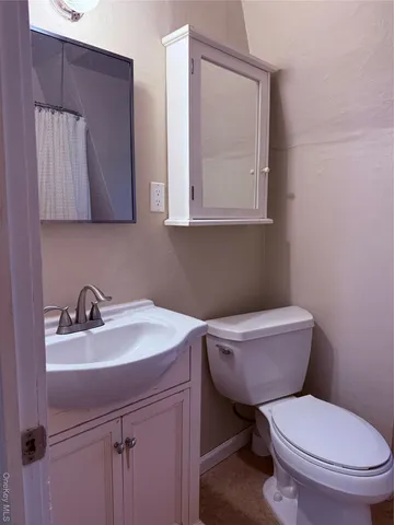 $3,400 | 64 Anstice Street, Unit 3F, Oyster Bay, NY 11771