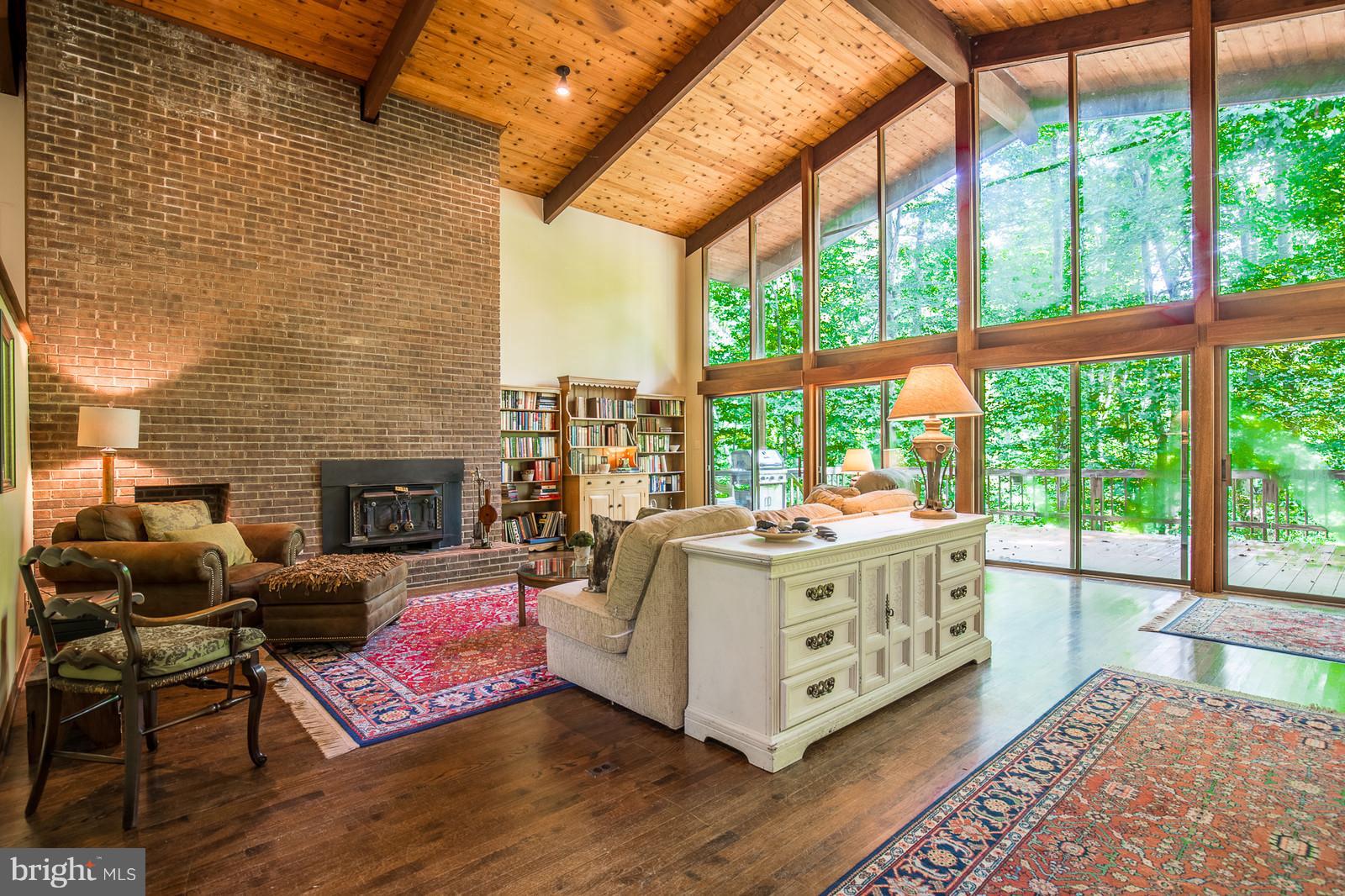 710 Brooke Road Fredericksburg, VA 22405 - Photo 3 of 30 Family Room