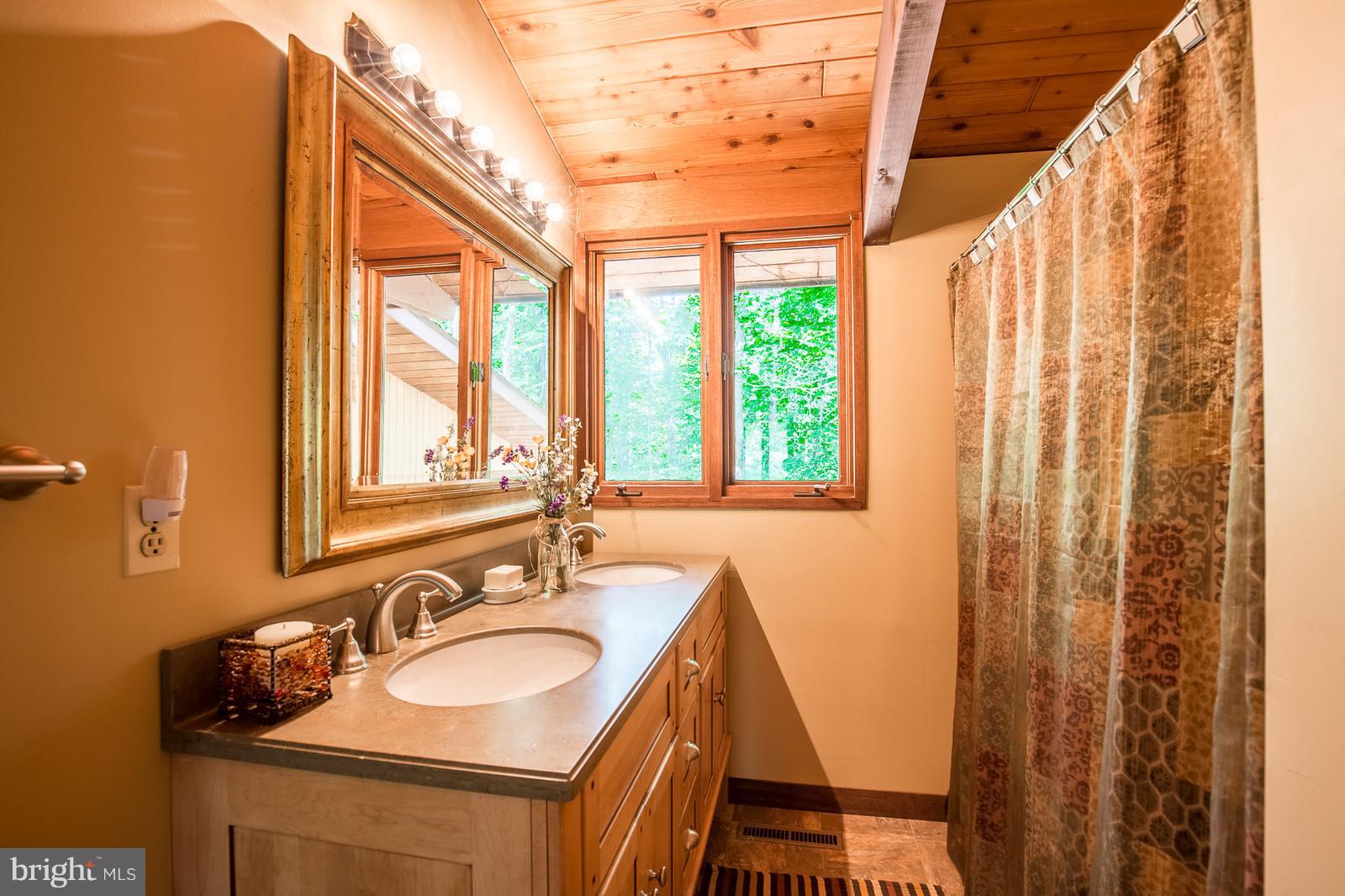 710 Brooke Road Fredericksburg, VA 22405 - Photo 22 of 30 Bath