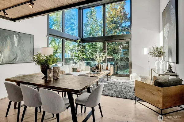 $1,800,000 | 305 Lee Street, Seattle, WA 98109