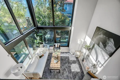 $1,800,000 | 305 Lee Street, Seattle, WA 98109