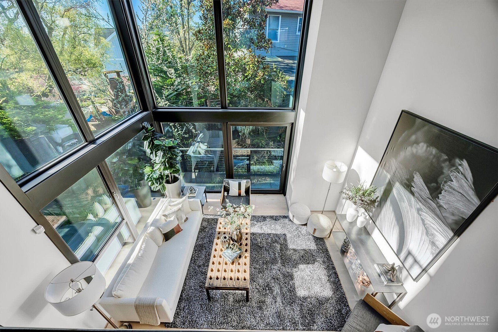 305 Lee Street Seattle, WA 98109 - Photo 13 of 40