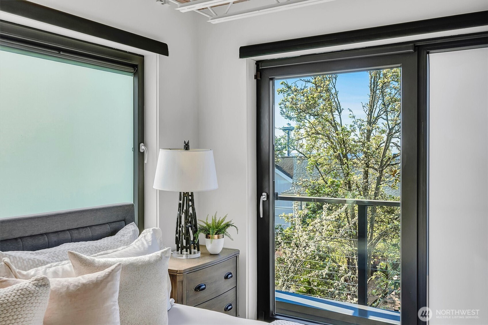 305 Lee Street Seattle, WA 98109 - Photo 20 of 40