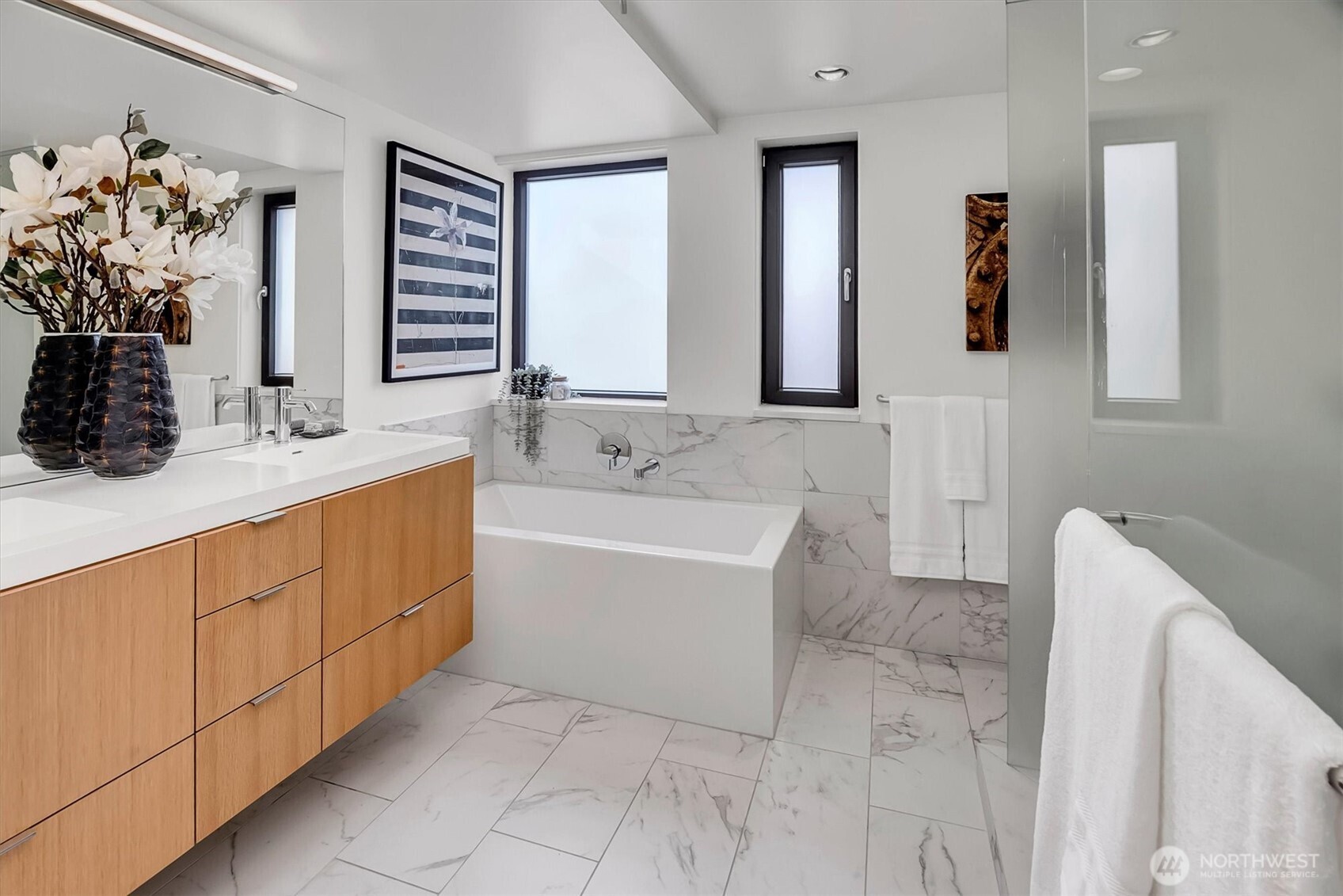 305 Lee Street Seattle, WA 98109 - Photo 23 of 40