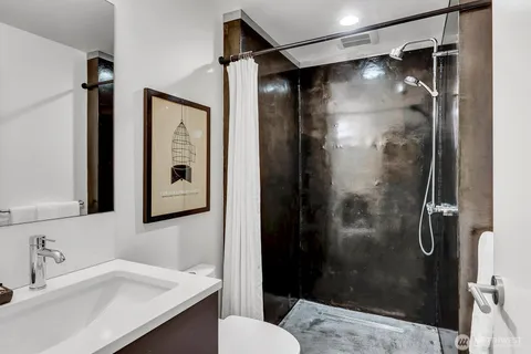 $1,800,000 | 305 Lee Street, Seattle, WA 98109
