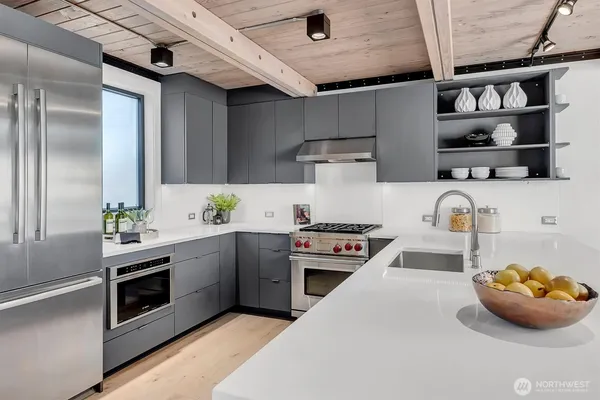 $1,800,000 | 305 Lee Street, Seattle, WA 98109