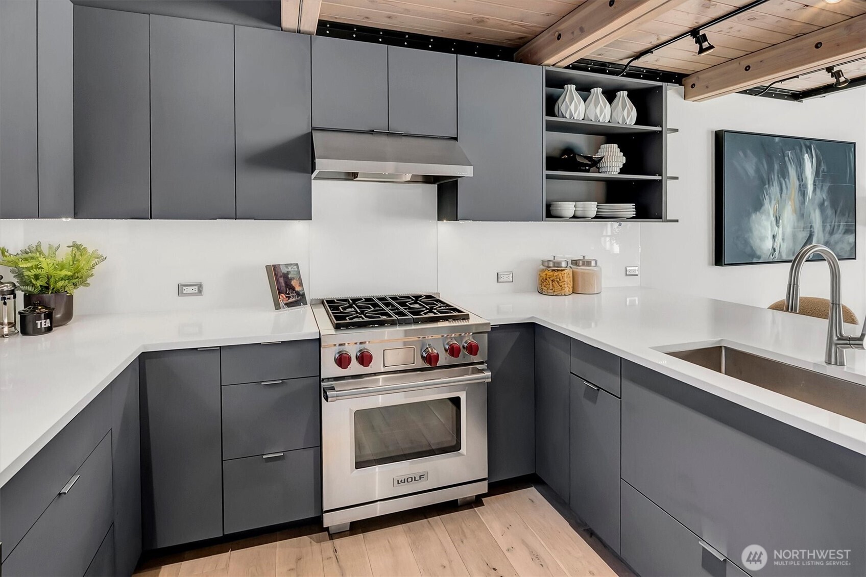 305 Lee Street Seattle, WA 98109 - Photo 7 of 40