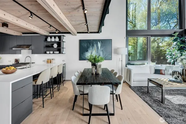 $1,800,000 | 305 Lee Street, Seattle, WA 98109