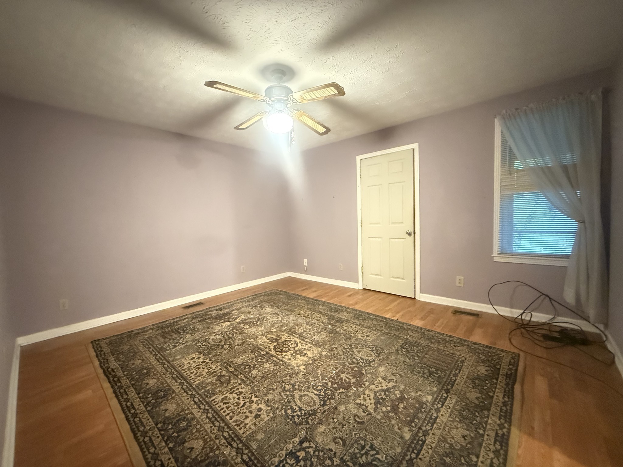 191 Cooks Rd Extension Lebanon, TN 37087 - Photo 14 of 33 a view of an empty room and window