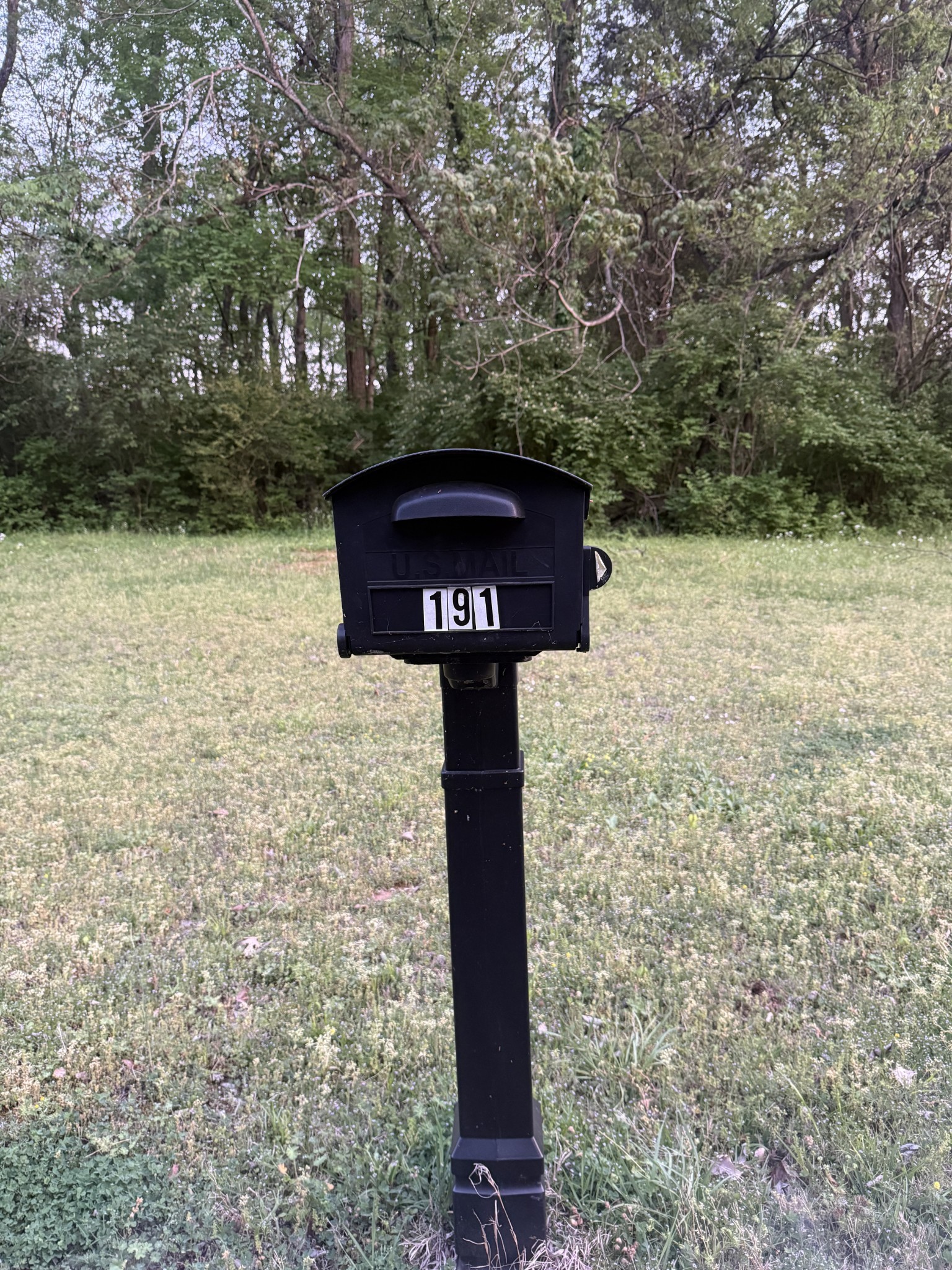 191 Cooks Rd Extension Lebanon, TN 37087 - Photo 28 of 33 a street sign on the side of a building
