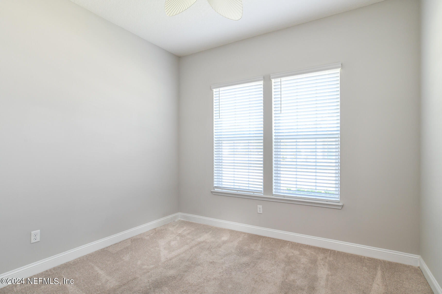 405 Pintoresco Drive St. Augustine, FL 32095 - Photo 38 of 51 an empty room with a window