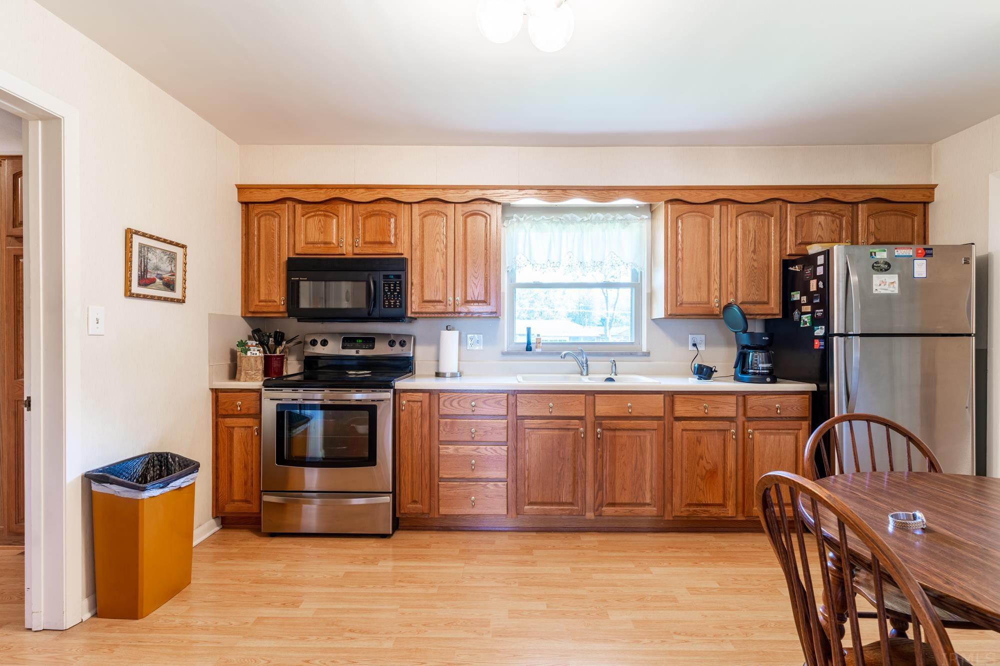 3810 Stellhorn Road Fort Wayne, IN 46815 - Photo 10 of 25 Gallery Image 10
