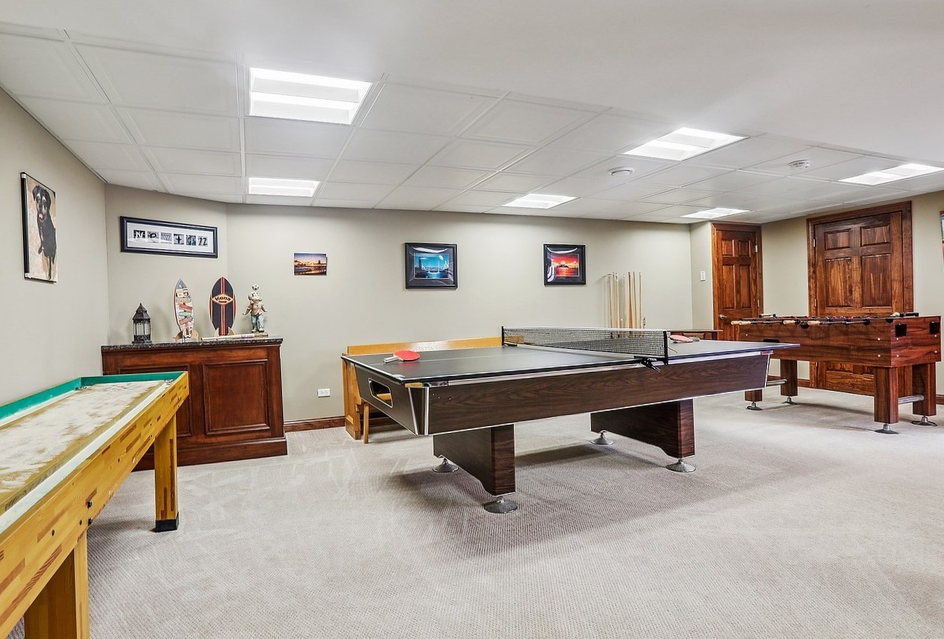 385 Coventry Lane Crete, IL 60417 - Photo 9 of 24 a room with furniture pool table and windows