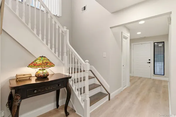 $1,328,000 | 261 Vista Drive, Jericho, NY 11753