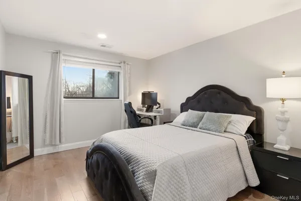 $1,328,000 | 261 Vista Drive, Jericho, NY 11753