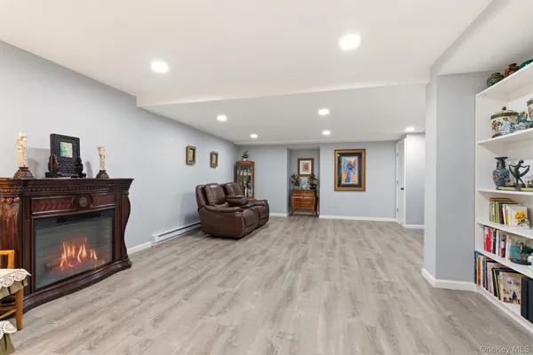 $1,328,000 | 261 Vista Drive, Jericho, NY 11753