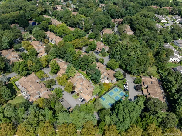 $1,328,000 | 261 Vista Drive, Jericho, NY 11753
