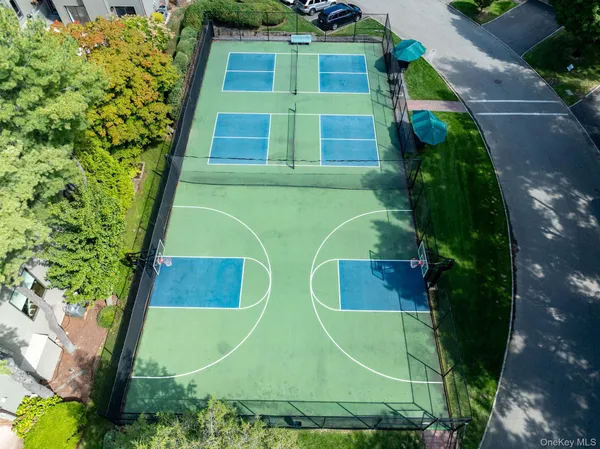 $1,328,000 | 261 Vista Drive, Jericho, NY 11753