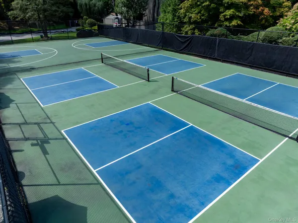 $1,328,000 | 261 Vista Drive, Jericho, NY 11753