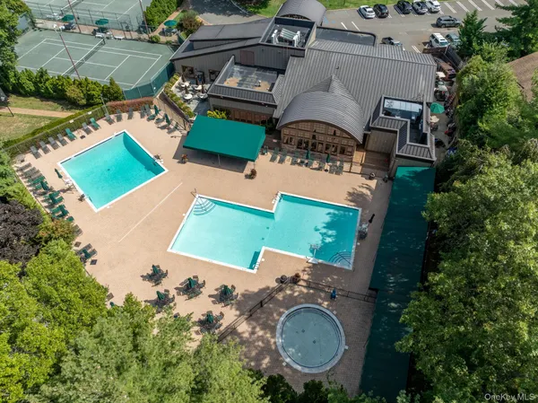 $1,328,000 | 261 Vista Drive, Jericho, NY 11753