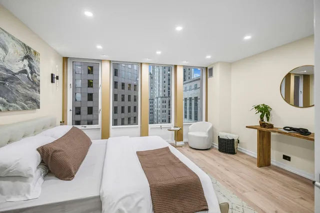 $399,500 | 100 East Walton Street, Unit 14D, Chicago, IL 60611