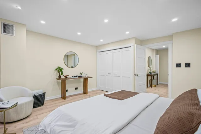 $399,500 | 100 East Walton Street, Unit 14D, Chicago, IL 60611