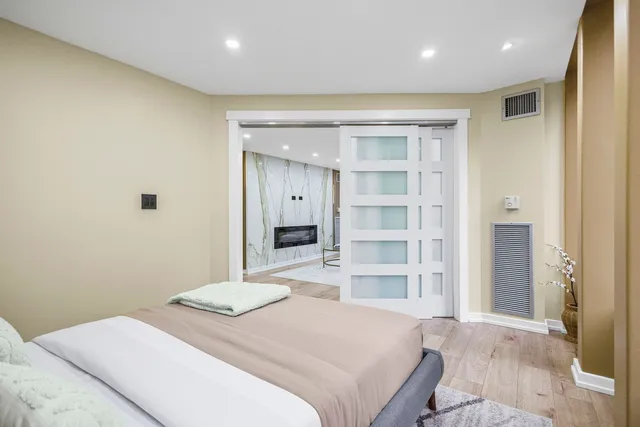 $399,500 | 100 East Walton Street, Unit 14D, Chicago, IL 60611