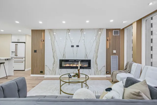 $399,500 | 100 East Walton Street, Unit 14D, Chicago, IL 60611