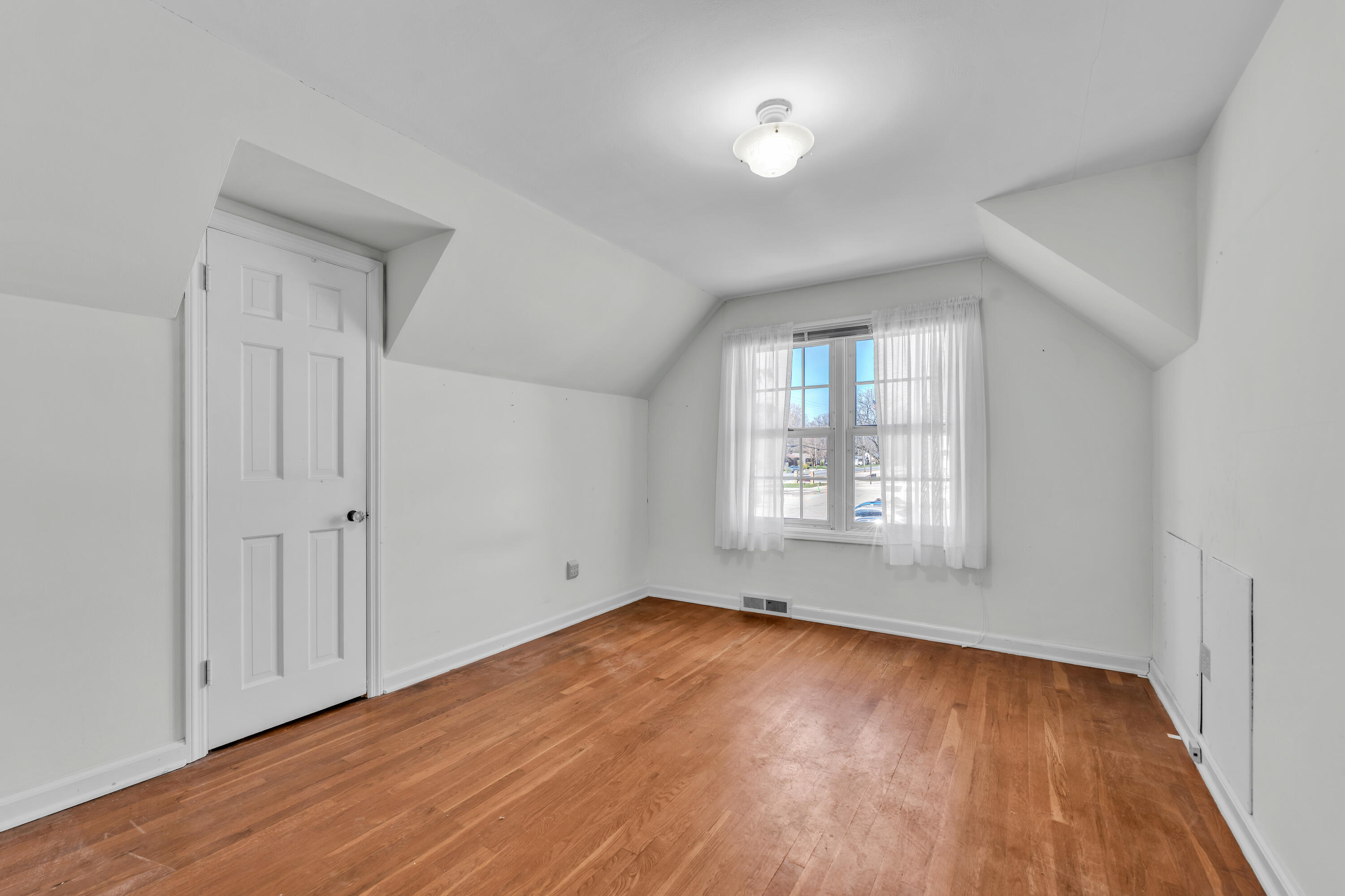 918 Nichols Road Kalamazoo, MI 49006 - Photo 18 of 39 DSC09762