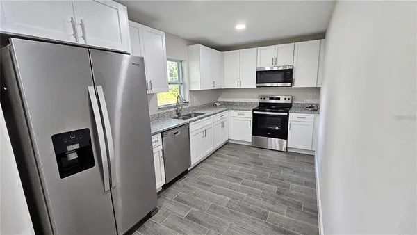 $2,400 | 602 Lime Avenue, Dundee, FL 33838