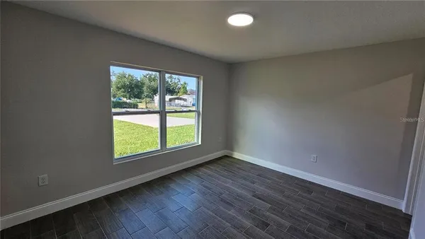 $2,400 | 602 Lime Avenue, Dundee, FL 33838