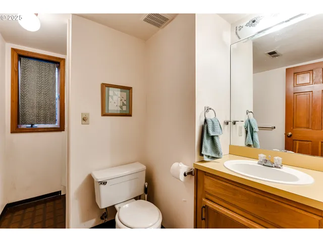 $675,000 | 2845 Central, Eugene, OR 97403