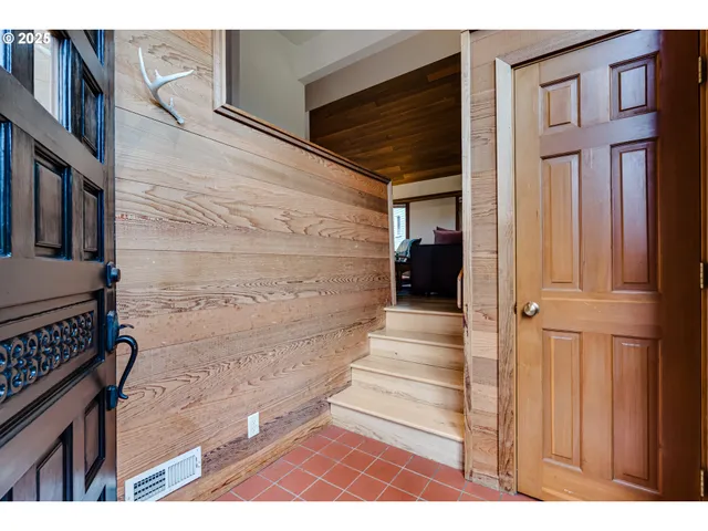 $675,000 | 2845 Central, Eugene, OR 97403