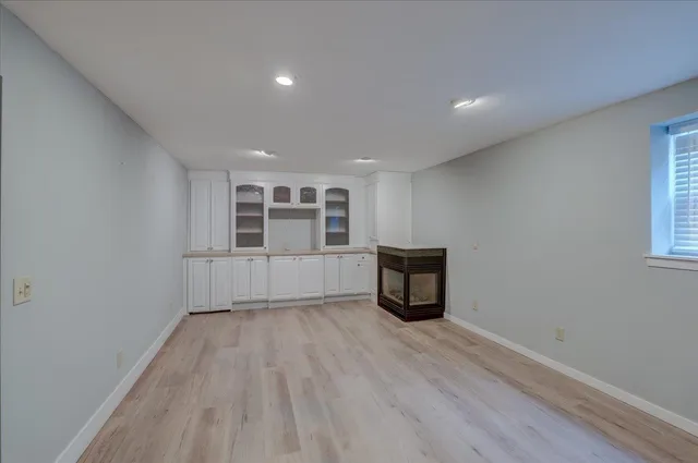 $3,400 | 7 South Thompson Drive, Madison, WI 53714