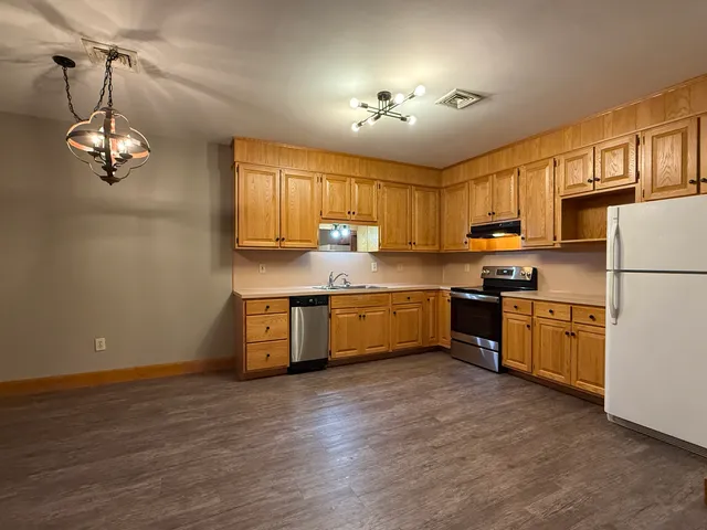 $1,450 | 11 Centre Street, Unit 16, Salem, CT 06420