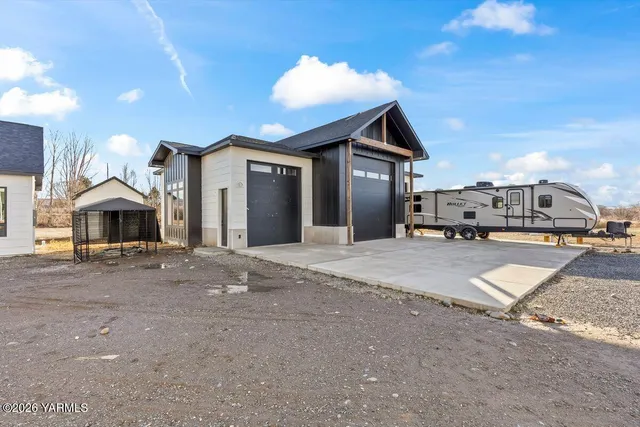 $1,700,000 | 160 Serenity Lane, Yakima, WA 98901
