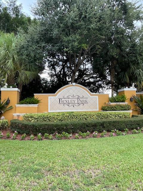 1424 West Wickham Circle, Unit A Delray Beach, FL 33445 - Photo 20 of 22 entrance 2