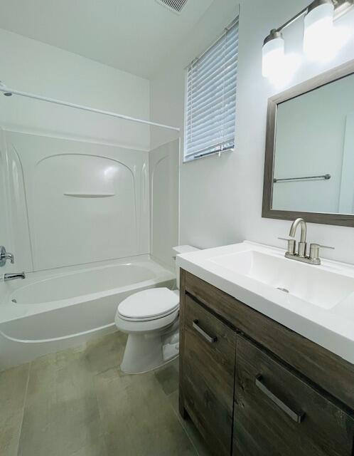 1424 West Wickham Circle, Unit A Delray Beach, FL 33445 - Photo 8 of 22 another view of guest bath
