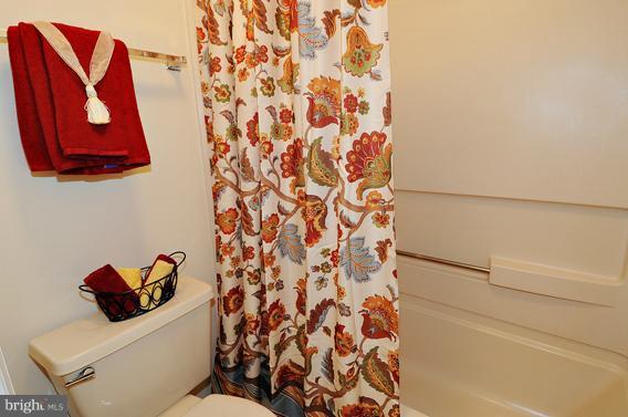 8591 Falls Run Road, Unit E Ellicott City, MD 21043 - Photo 4 of 24 Bath (Master)