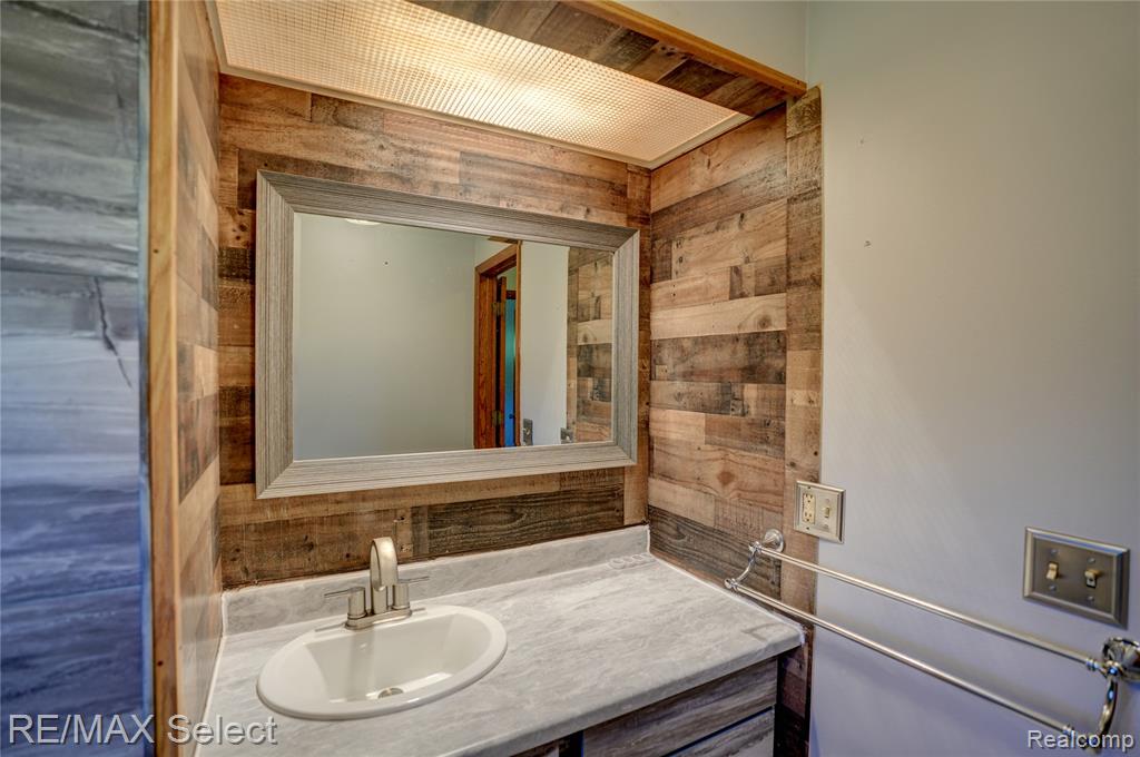 7414 North Road Fort Gratiot, MI 48059 - Photo 22 of 39