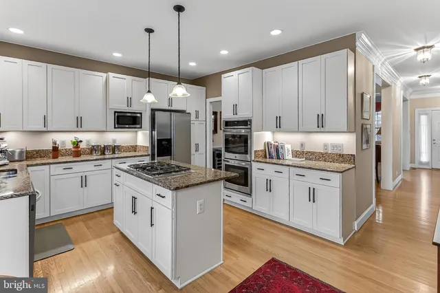 $1,284,818 | 4818 9th Street South, Arlington, VA 22204