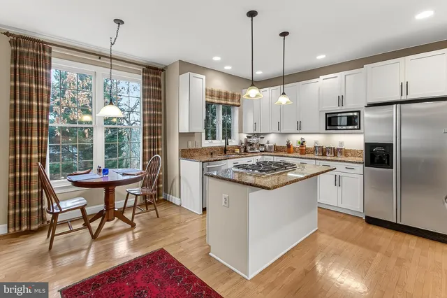 $1,284,818 | 4818 9th Street South, Arlington, VA 22204