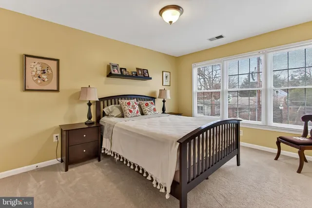 $1,284,818 | 4818 9th Street South, Arlington, VA 22204