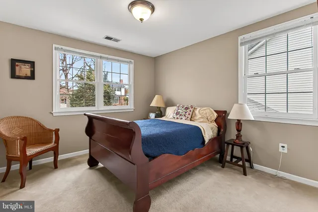 $1,284,818 | 4818 9th Street South, Arlington, VA 22204