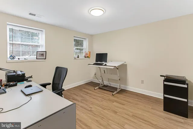 $1,284,818 | 4818 9th Street South, Arlington, VA 22204