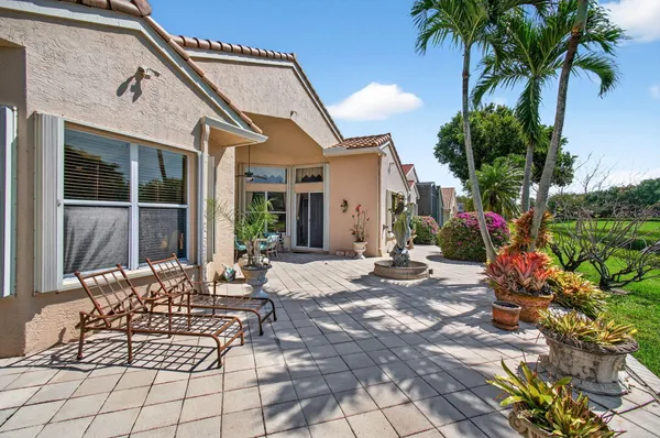 $800,000 | 6850 Fiji Circle, Boynton Beach, FL 33437